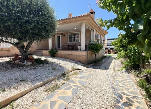 Вилла - Перепродажа - Torrevieja - Aguas Nuevas
