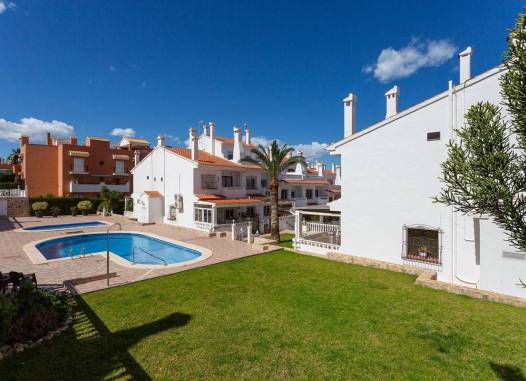 Вилла - Перепродажа - Torrevieja - La Mata