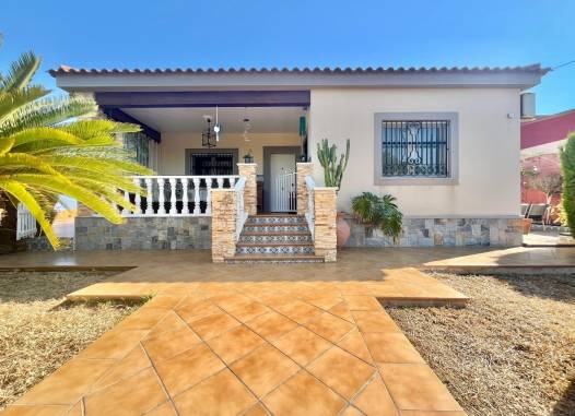 Вилла - Перепродажа - Torrevieja - Los Balcones - Los Altos del Edén