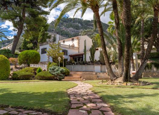 Villa - Resale - Alcoy - Alcoy