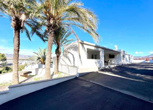 Villa - Resale - Elda - Inland