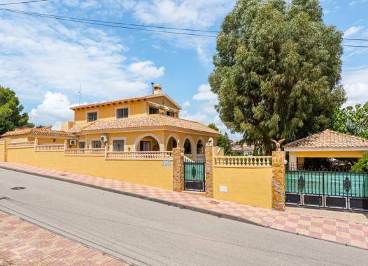 Villa - Resale - Jacarilla - MLSC2496189