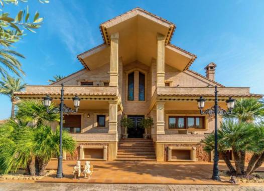 Villa - Resale - Molins - Inland