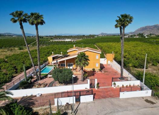 Villa - Resale - Orihuela - Orihuela Ciudad
