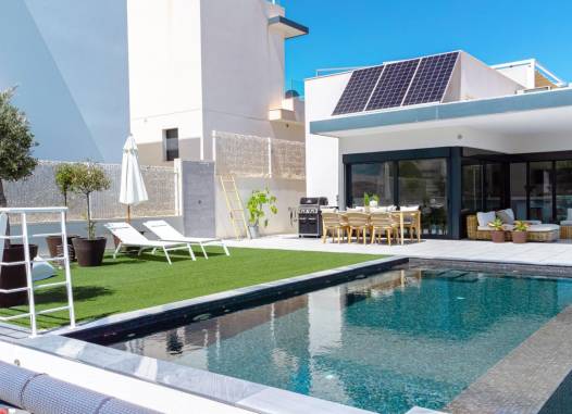 Villa - Resale - San Miguel de Salinas - Bellavista