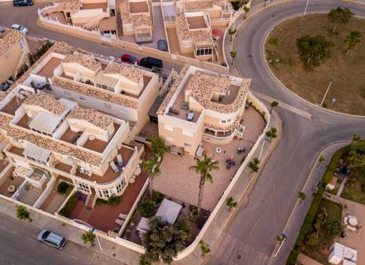 Villa - Resale - Torrevieja - La Siesta - El Salado - Torreta