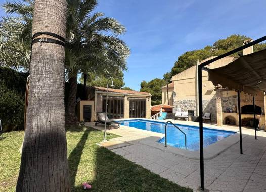 Villa - Resale - Torrevieja - Los Balcones - Los Altos del Edén