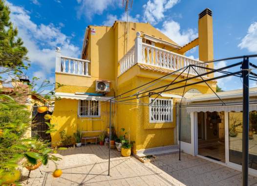 Villa - Resale - Torrevieja - Playa de los Locos