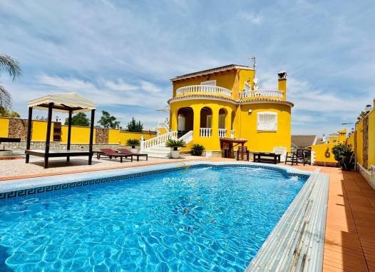 Villa - Revente - Orihuela - Urb. Montepinar