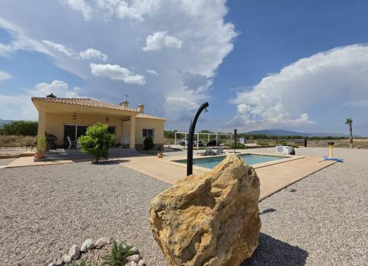 Villa - Revente - Pinoso - Inland