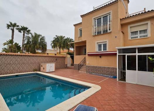 Villa - Revente - Torrevieja - El Chaparral