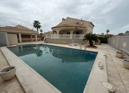 Villa - Salg - Playa Flamenca - Costa Blanca