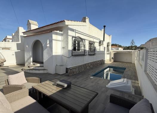 Villa - Salg - Villamartin - Costa Blanca