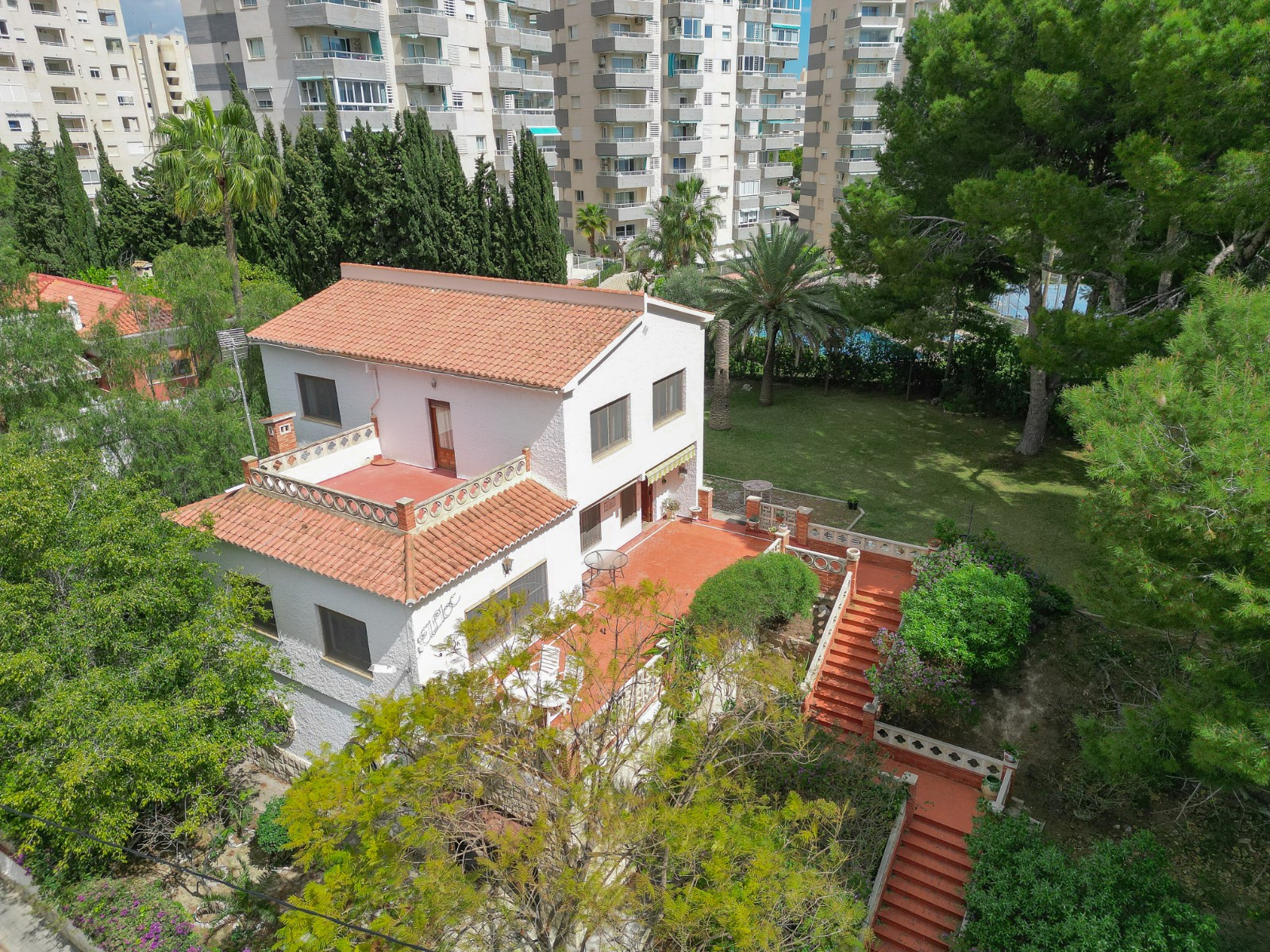 Vrijstaande villa te koop in El Campello, El Campello