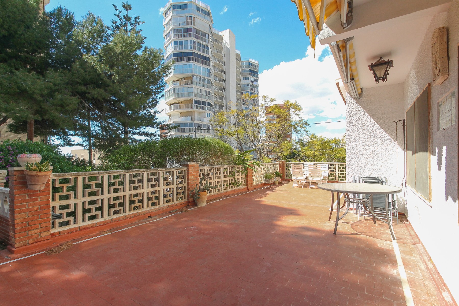 Vrijstaande villa te koop in El Campello, El Campello